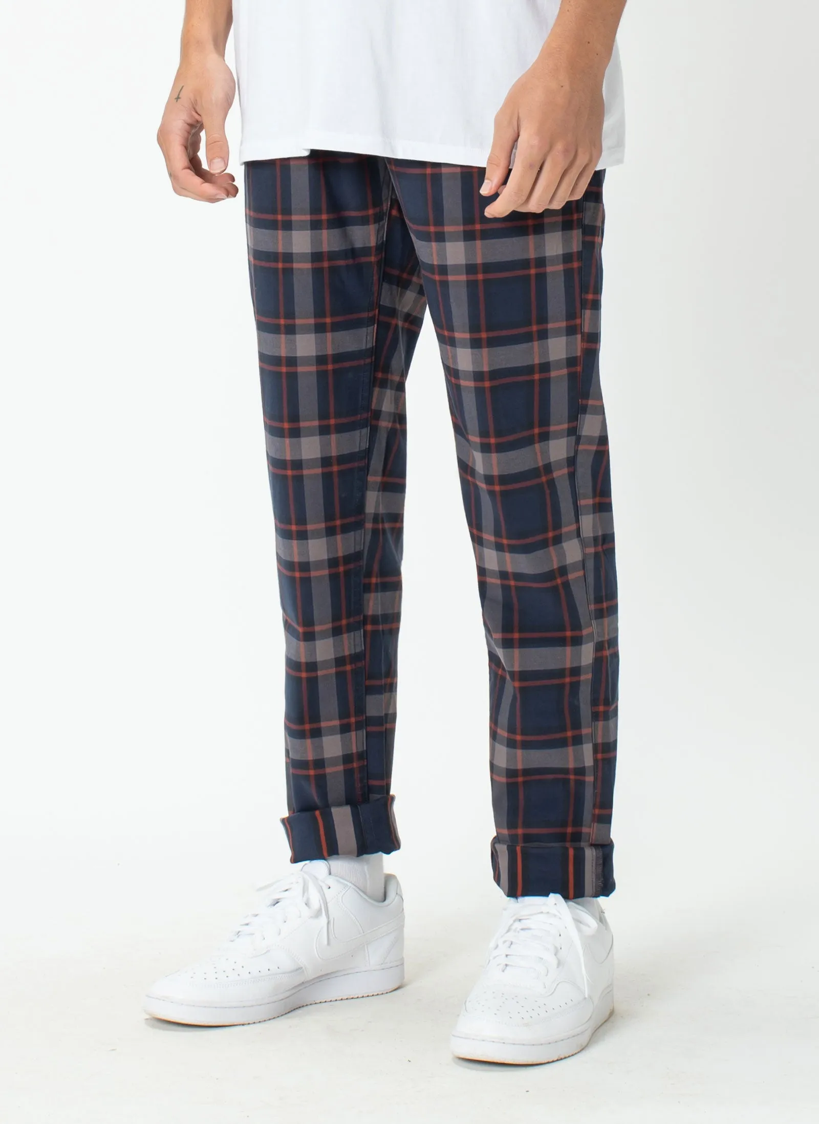 B.Slim Elastic Chino Navy Plaid