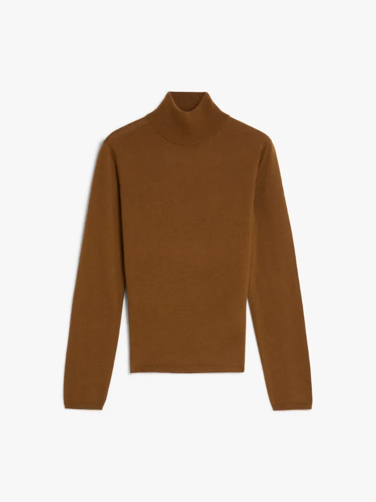 Cashmere polo-neck jumper