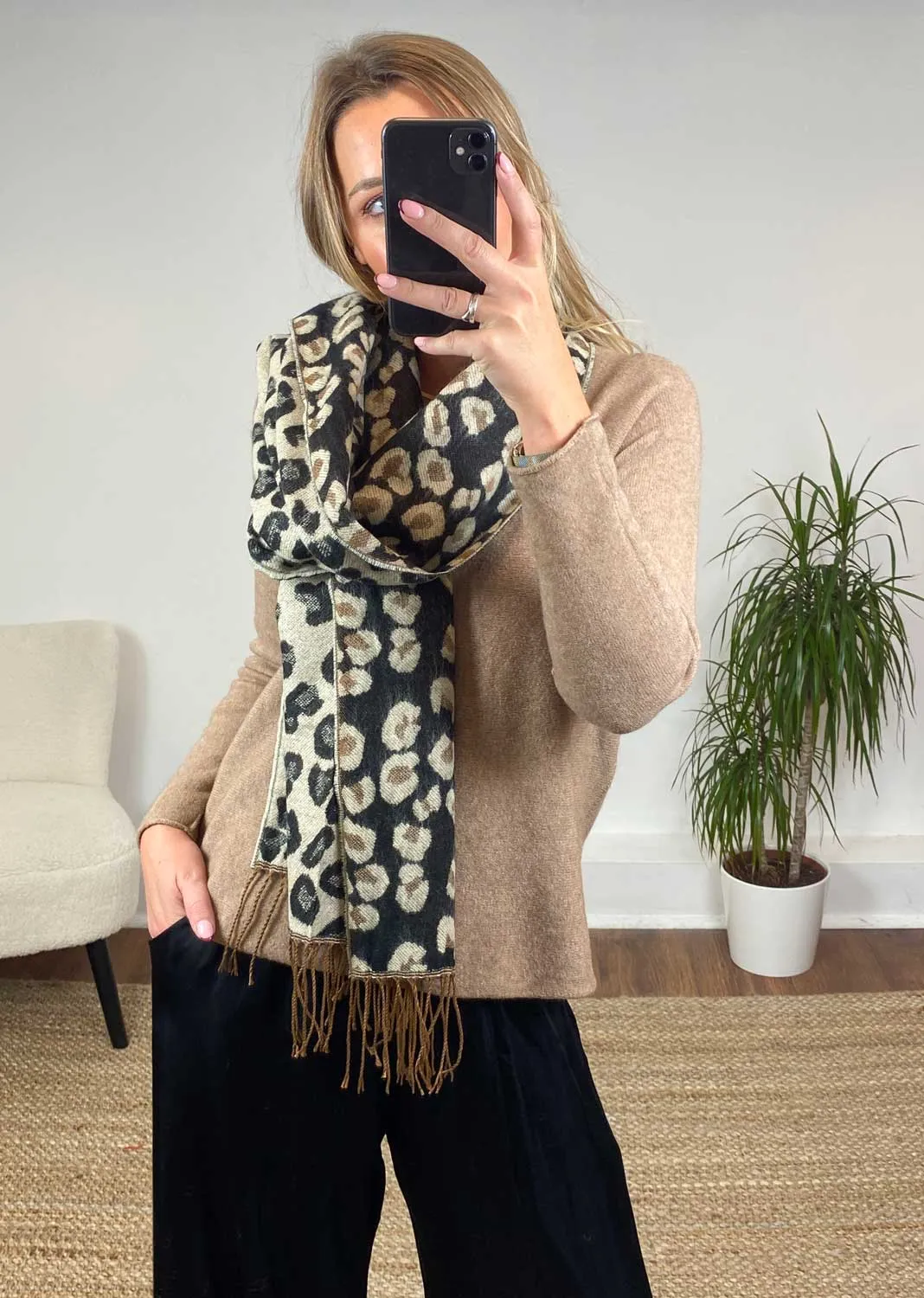 Gigi Leopard Scarf in Black