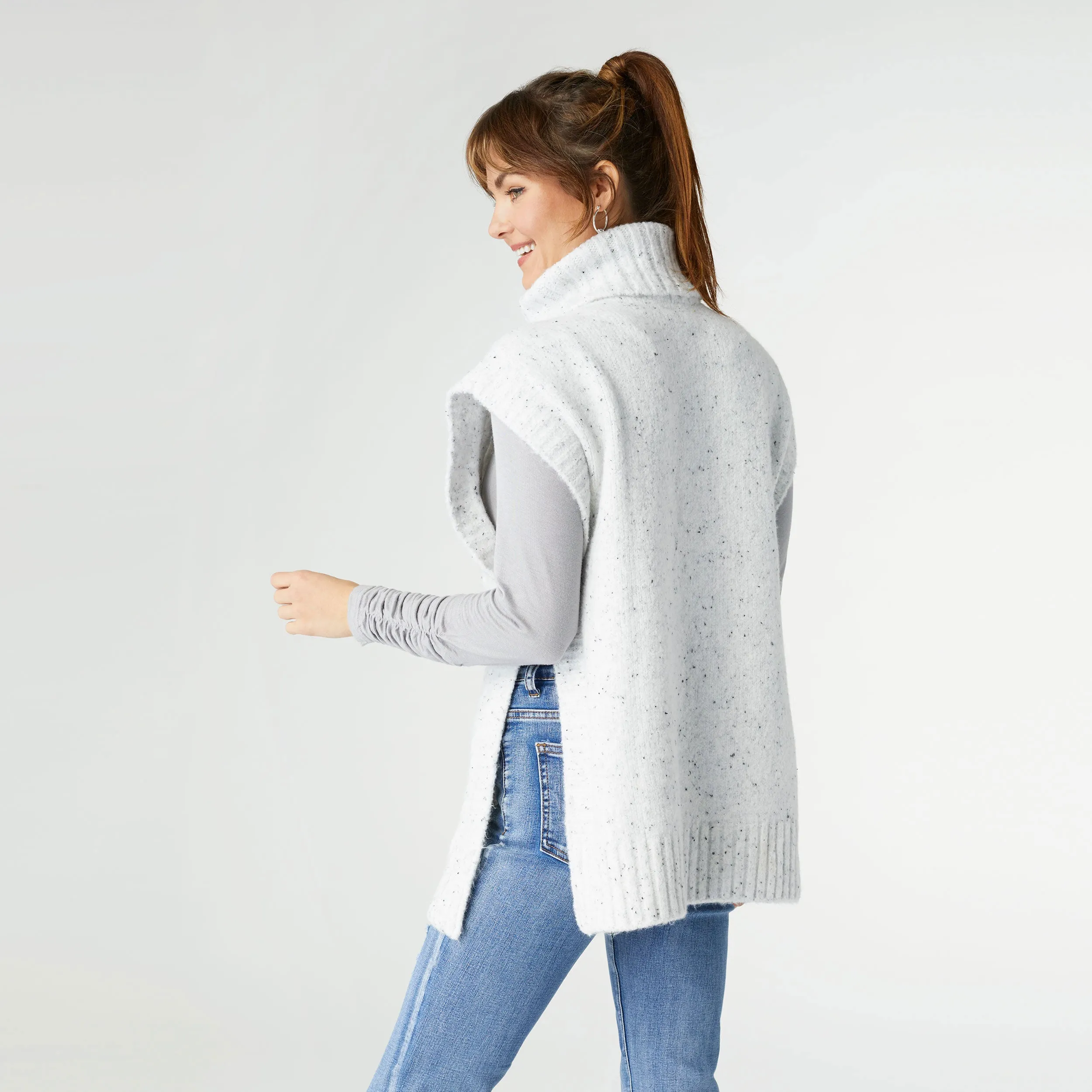 Iris Turtleneck Cable Knit Vest - Winter White