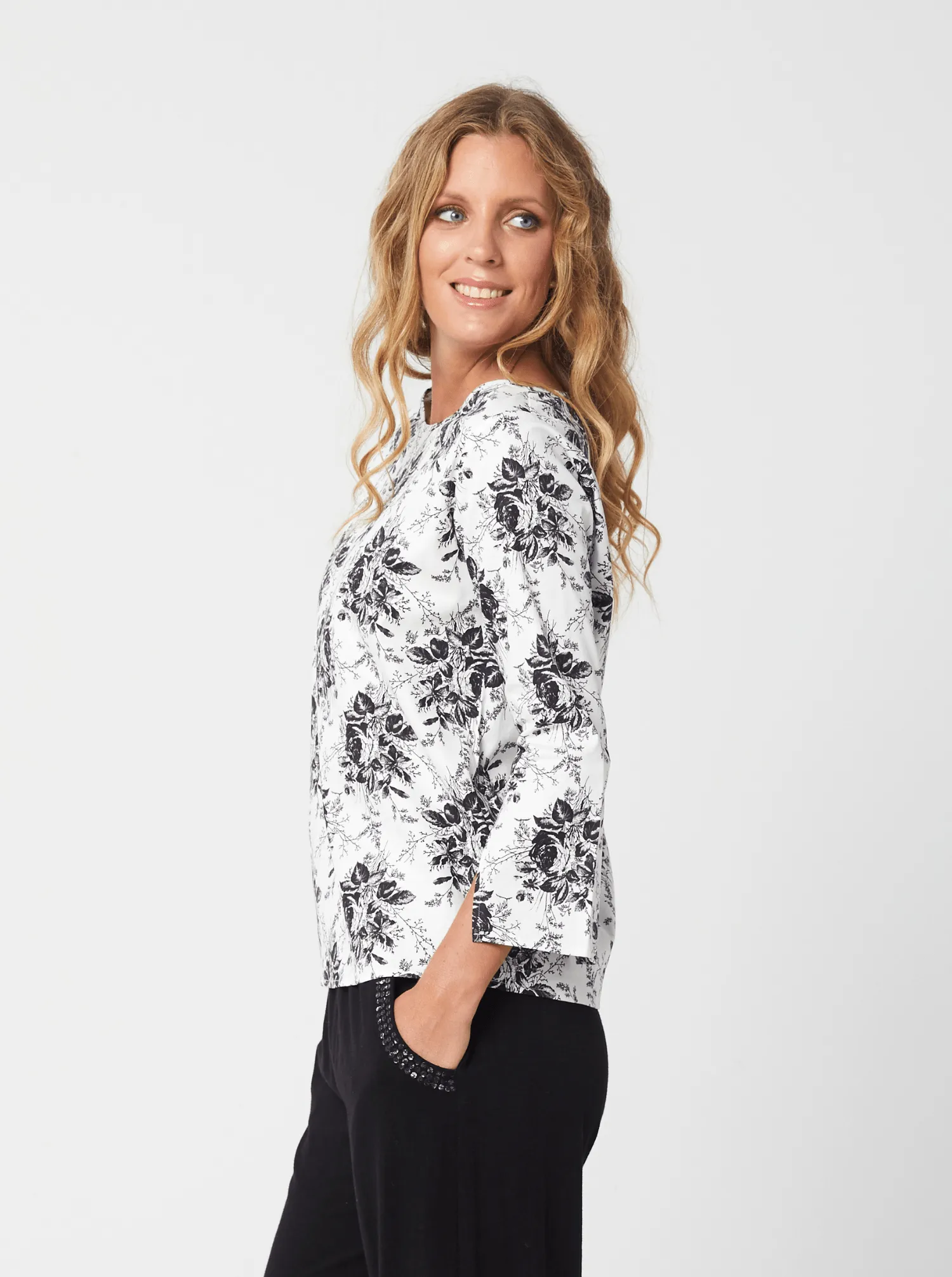 JULIET Top in White Floral