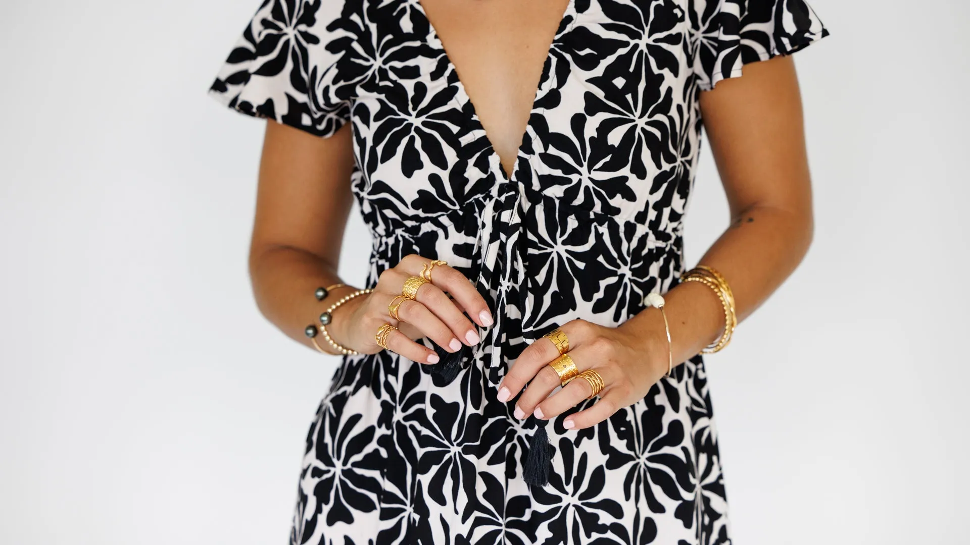 Leilani Dress / Aloha Black