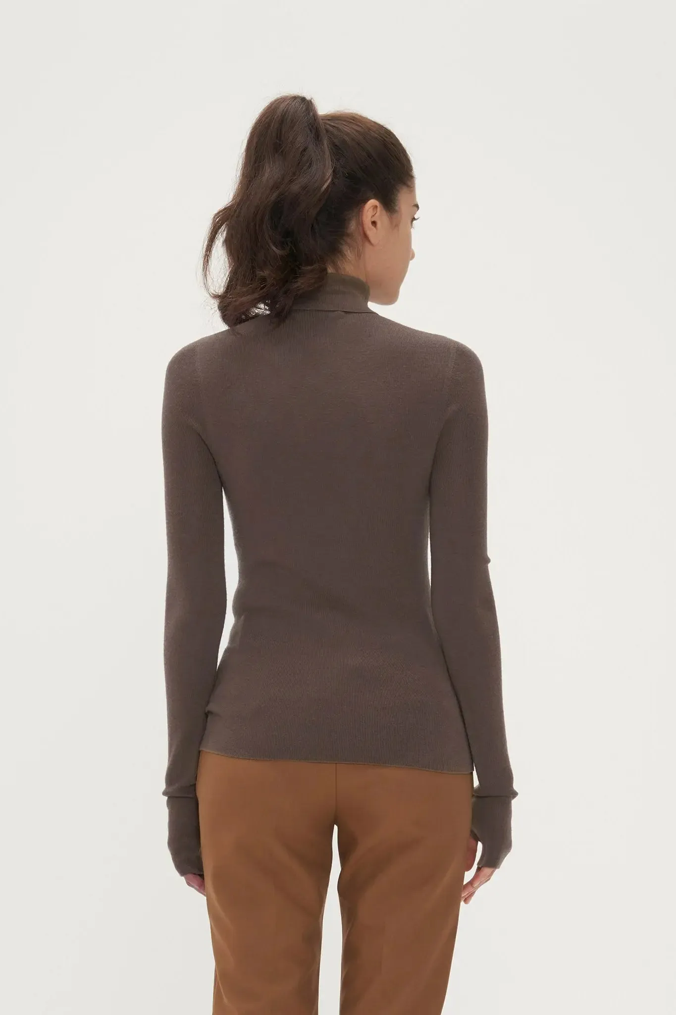 Slim Seamless Wool Turtleneck Sweater with Thumb Holes