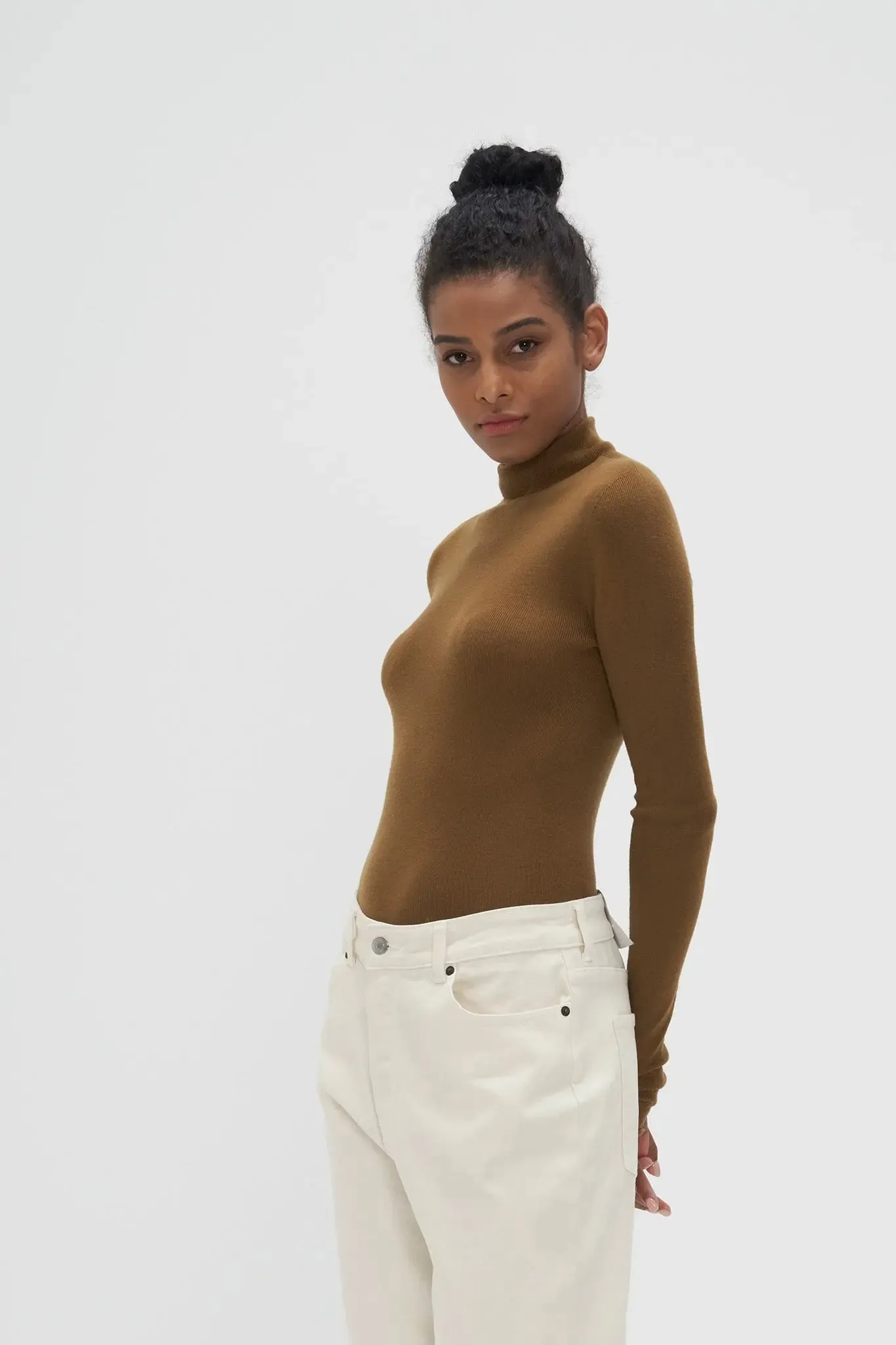 Slim Seamless Wool Turtleneck Sweater with Thumb Holes