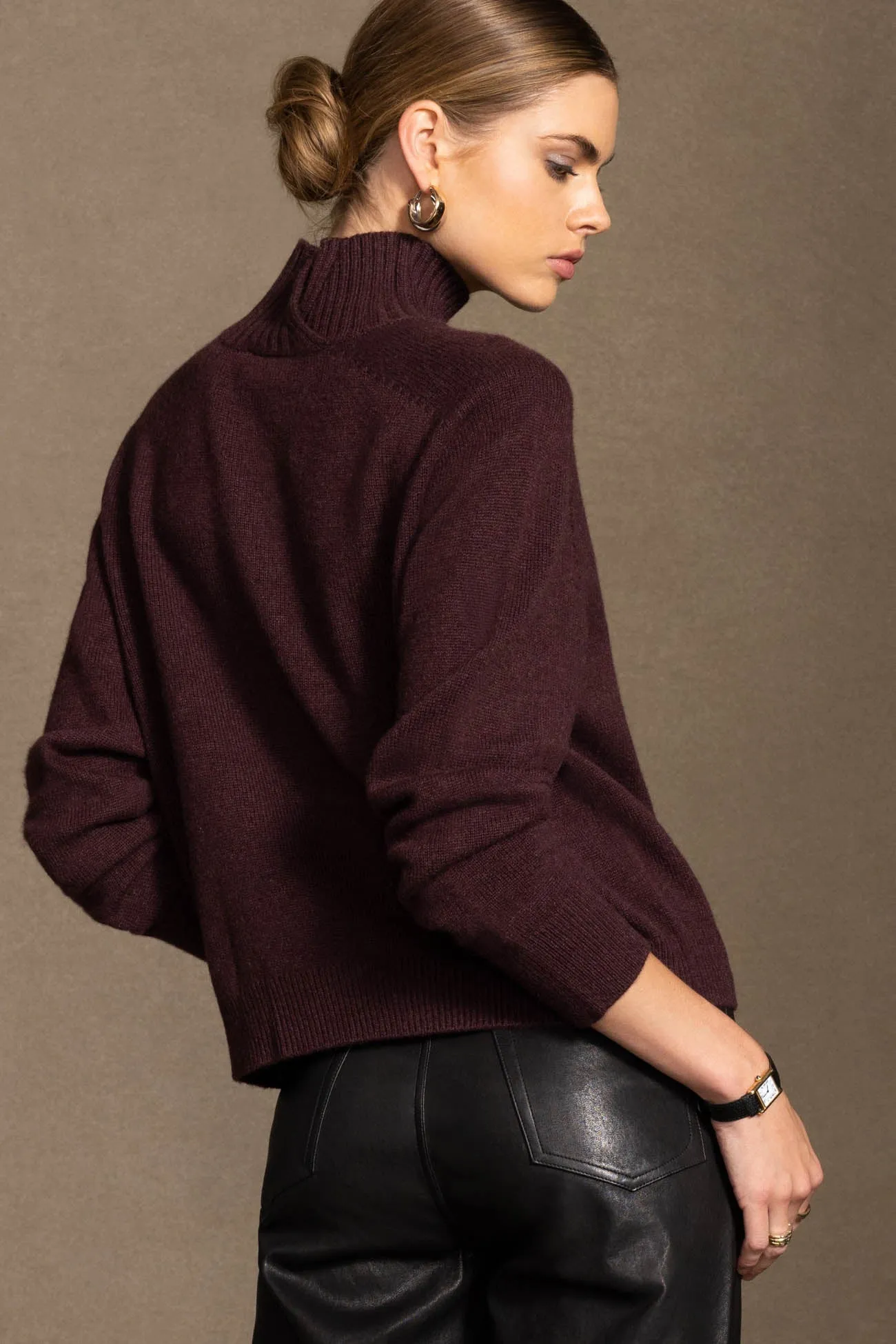 TAYA TURTLENECK CASHMERE SWEATER