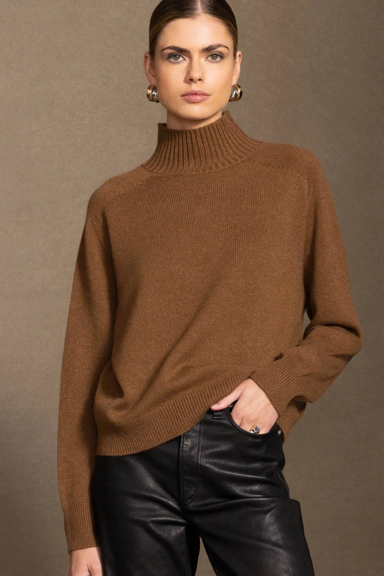 TAYA TURTLENECK CASHMERE SWEATER