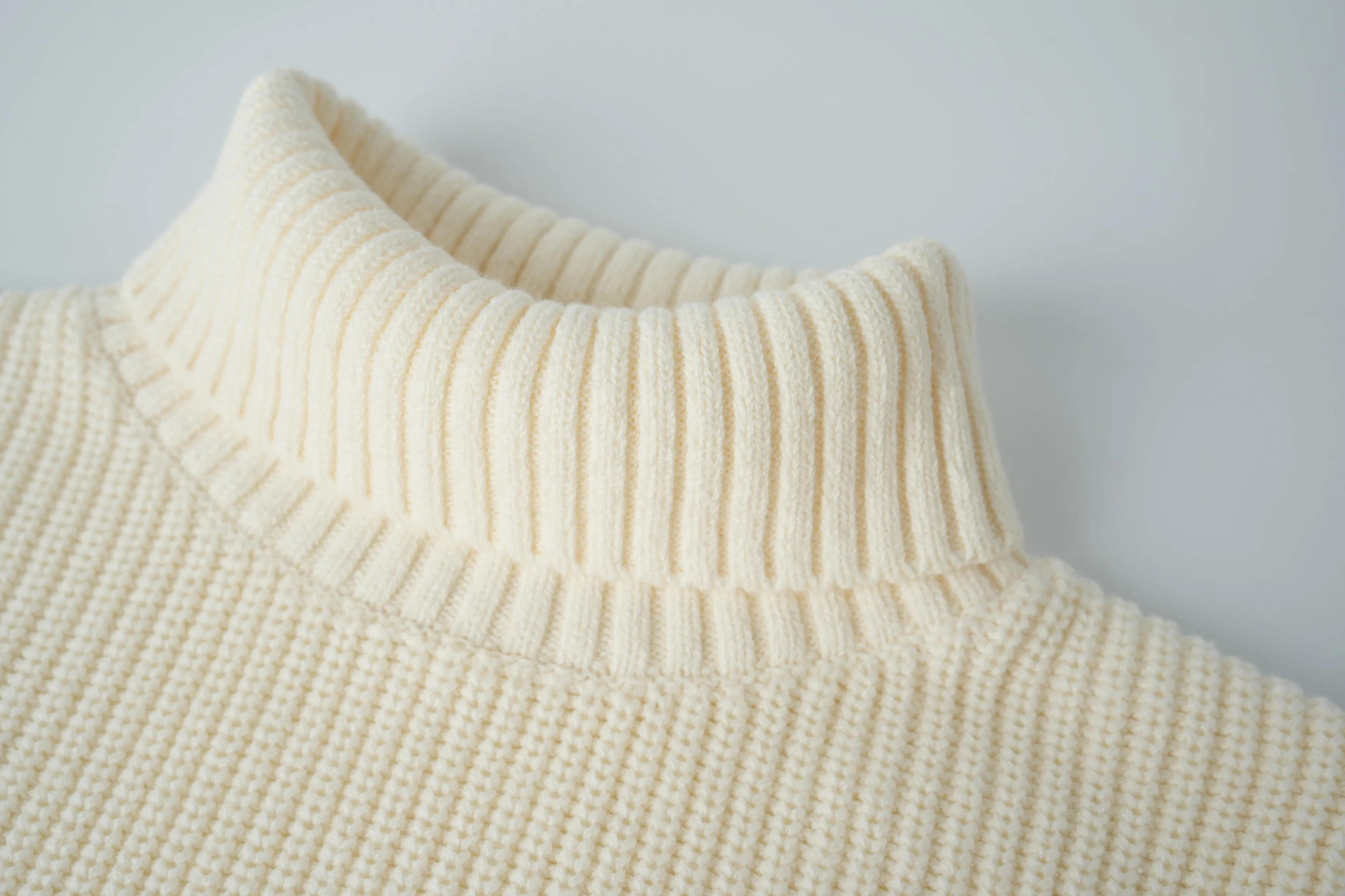 turtleneck sweater - creme