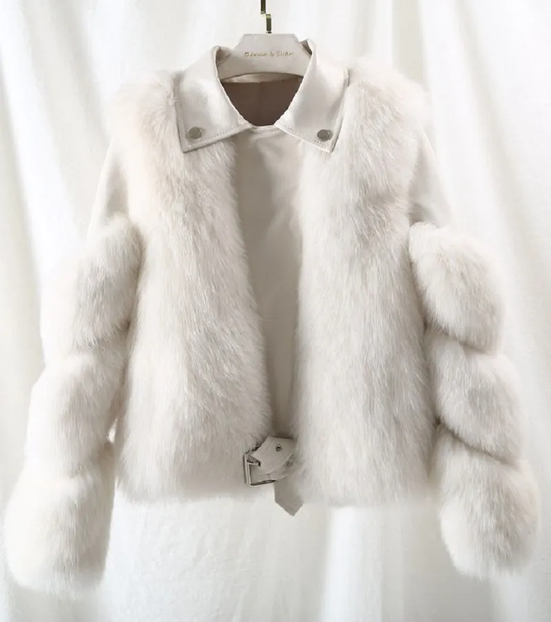 Women's Winter V-Neck Short Coat With Fox Fur